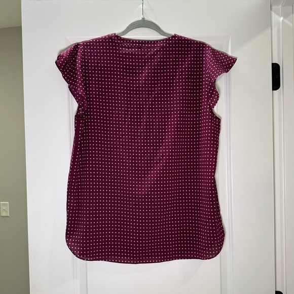 J. Crew Blouse Women Size 12 Purple Polka Dot V-Neck Flutter Cap Sleeve Shirt - Picture 3 of 9